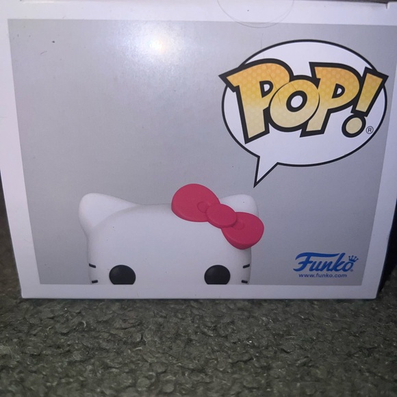 Funko Pop IT’SUGAR Hello Kitty Flocked Vinyl Figure - Picture 5 of 5